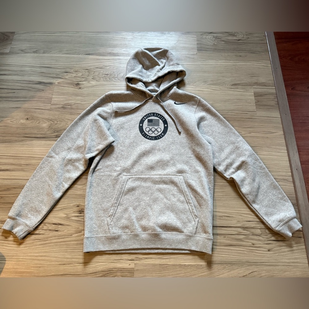 Nike Light Gray Men’s Pullover Hoodie with Olympic Team Emblem Size S